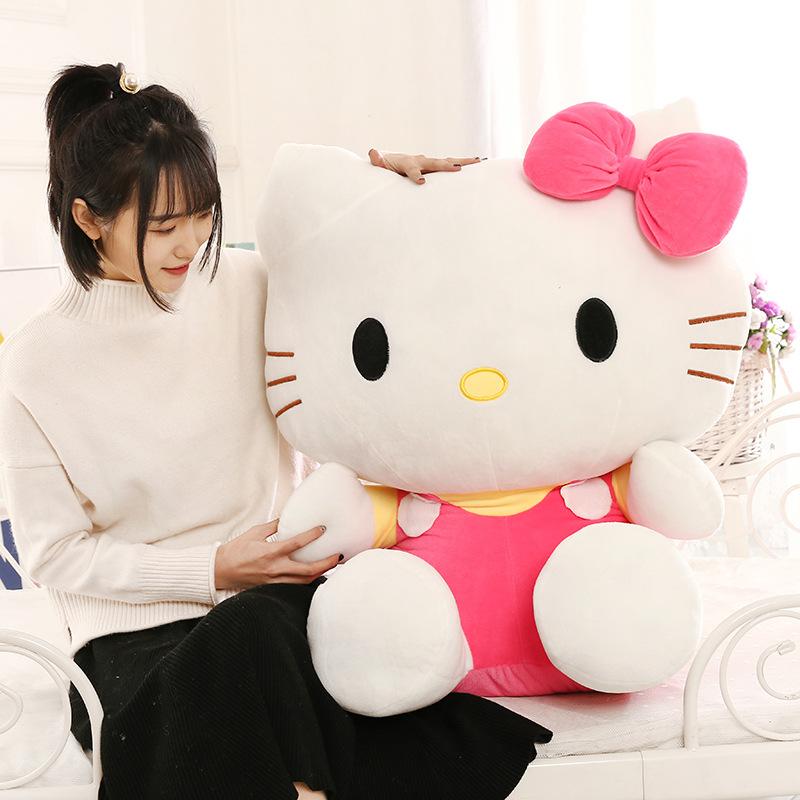 Hello Kitty Plush: Cute and Snuggly Home Decor插图