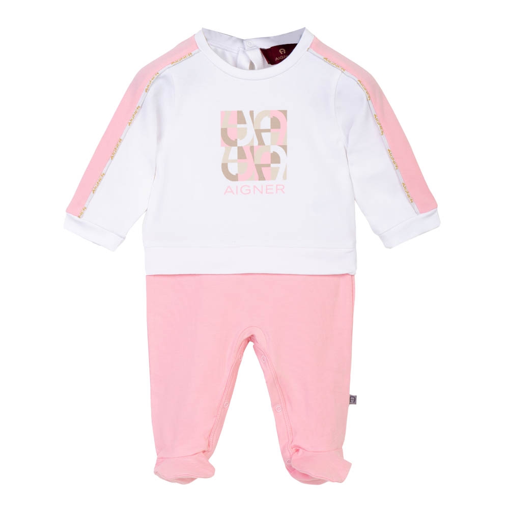 	
carters baby clothes